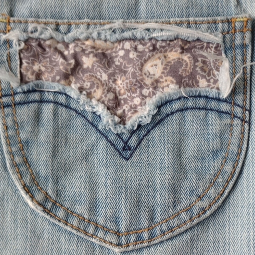Levi's‎ Denim Mini Skirt with Distressed Accents - Picture 6 of 15